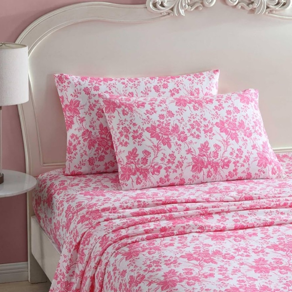 Betsey Johnson Pink Floral sheet set